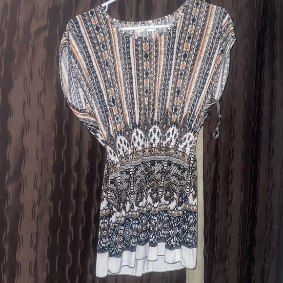 Silky type top - Picture 1 of 2